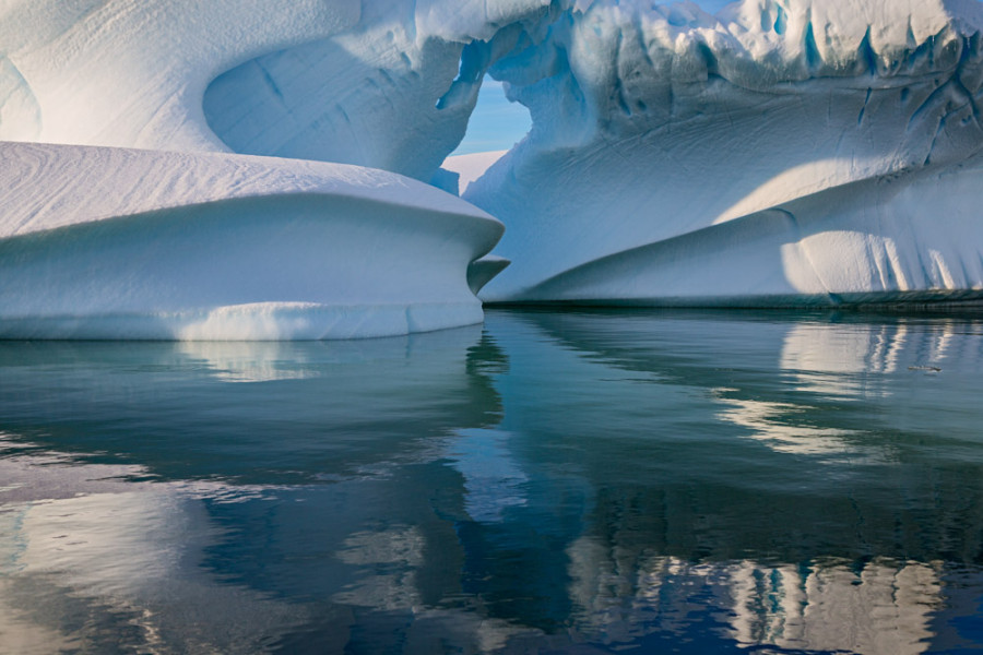 Iceberg Arch, Pleneau Bay