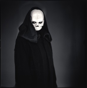 Sara Galiza as Morte