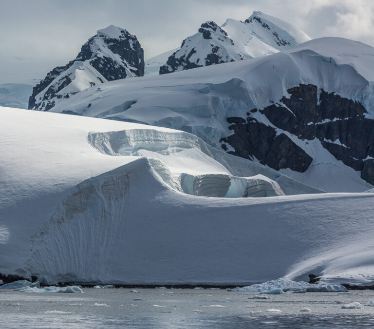 Mountains and Glaciers, Scontrop Cove in Paradise Bay