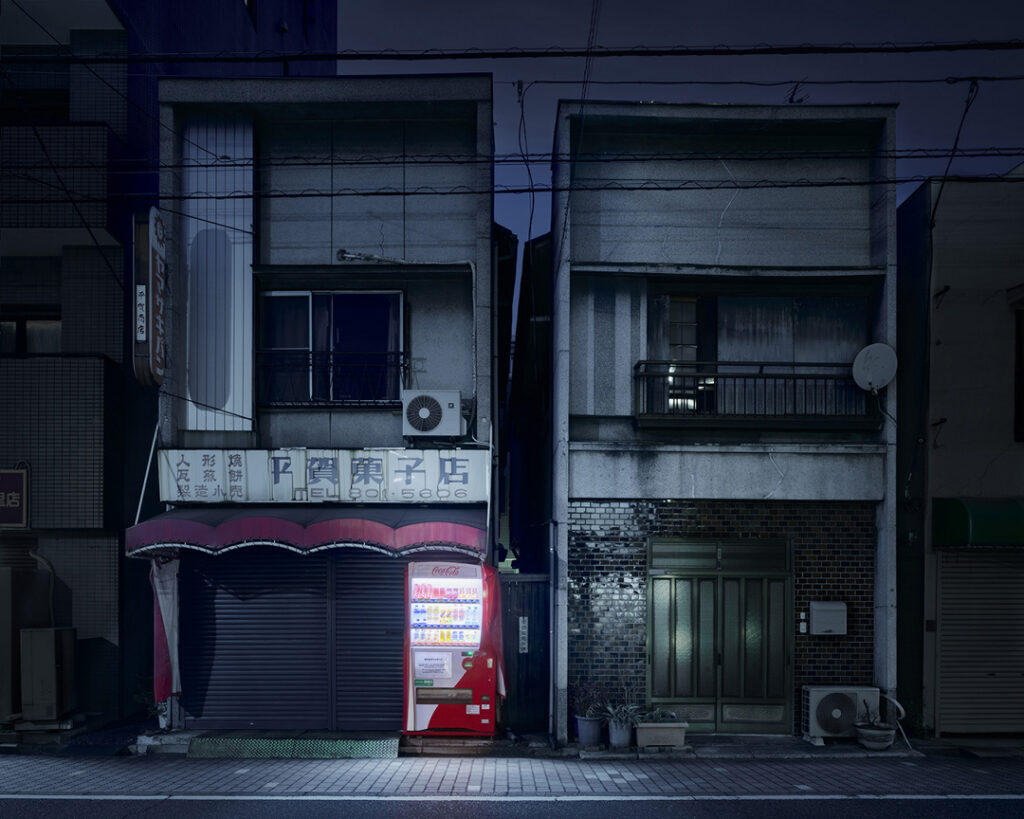 Glow, Japan