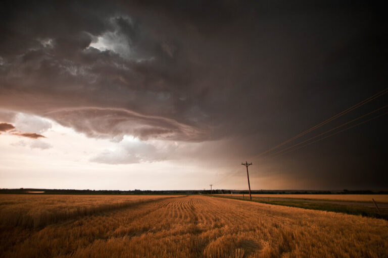 Red Rotation 19:12 CST, Sidney, NE