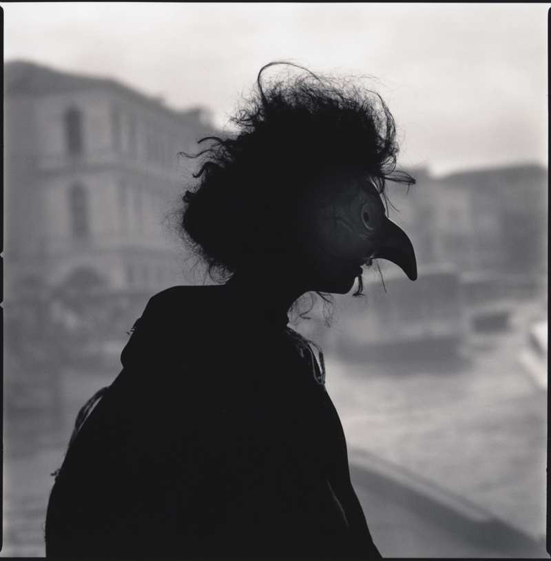 Marta Marchi as Strega – Silhouette