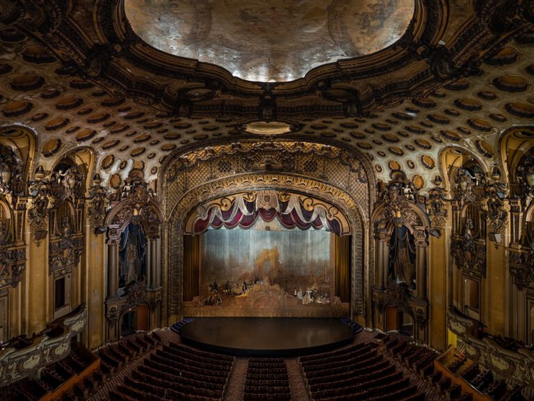 Los Angeles Theatre