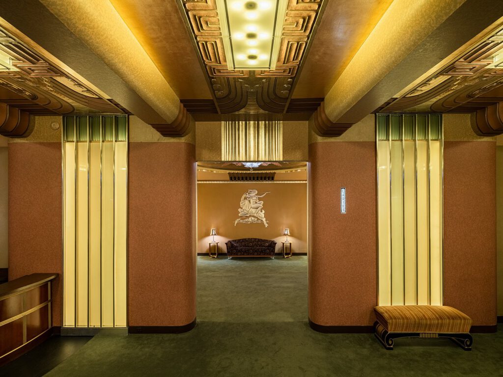Women’s Lounge, Paramount Theatre