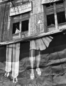 Dos pares de piernas (Pair of Legs)